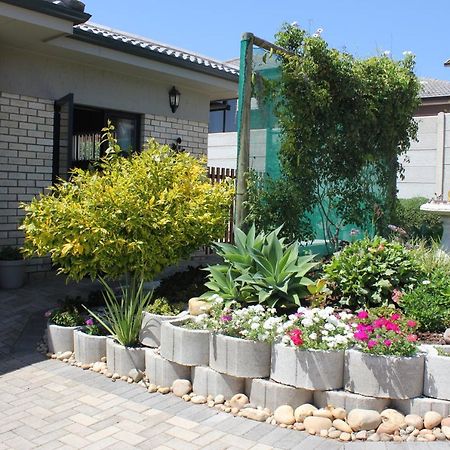 Traveller's Rest, Reebok Bed and Breakfast Mossel Bay Eksteriør billede