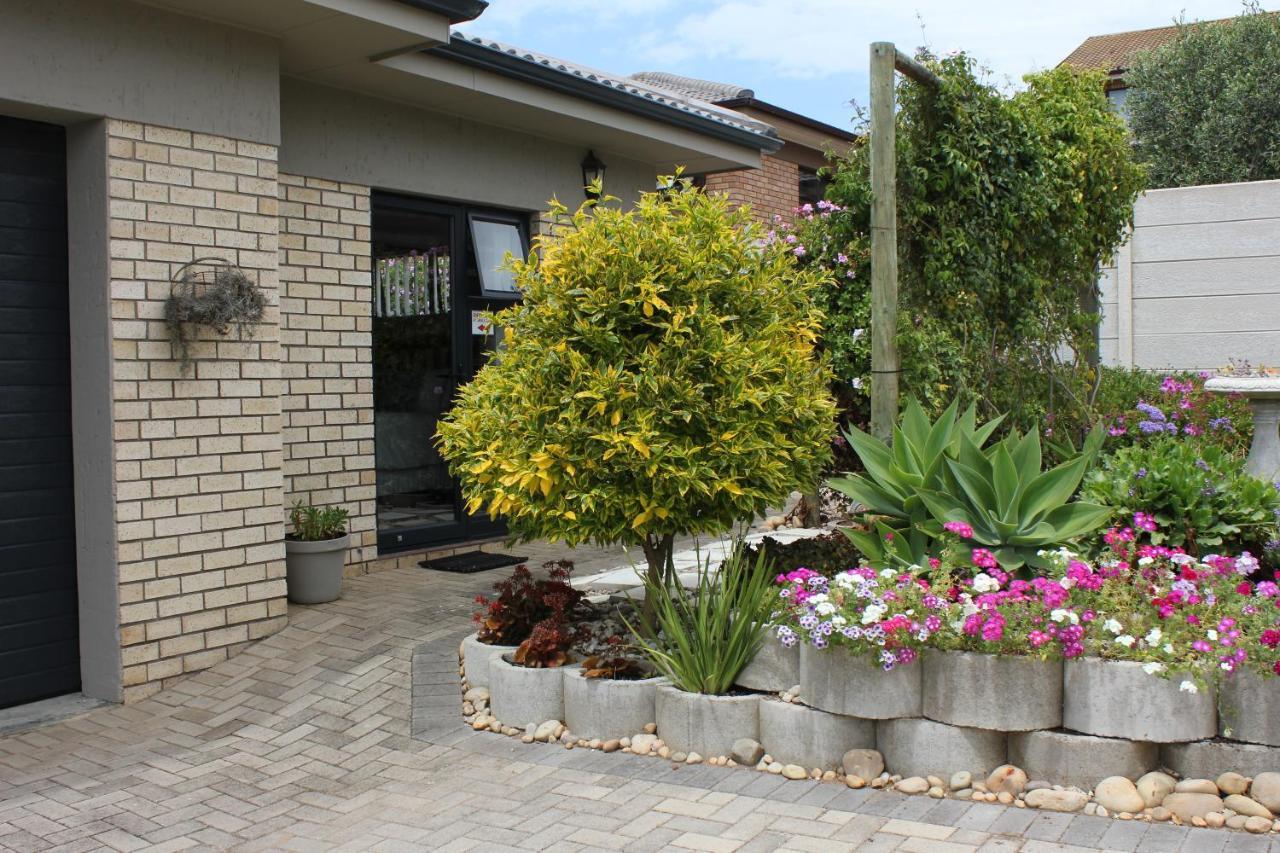 Traveller's Rest, Reebok Bed and Breakfast Mossel Bay Eksteriør billede
