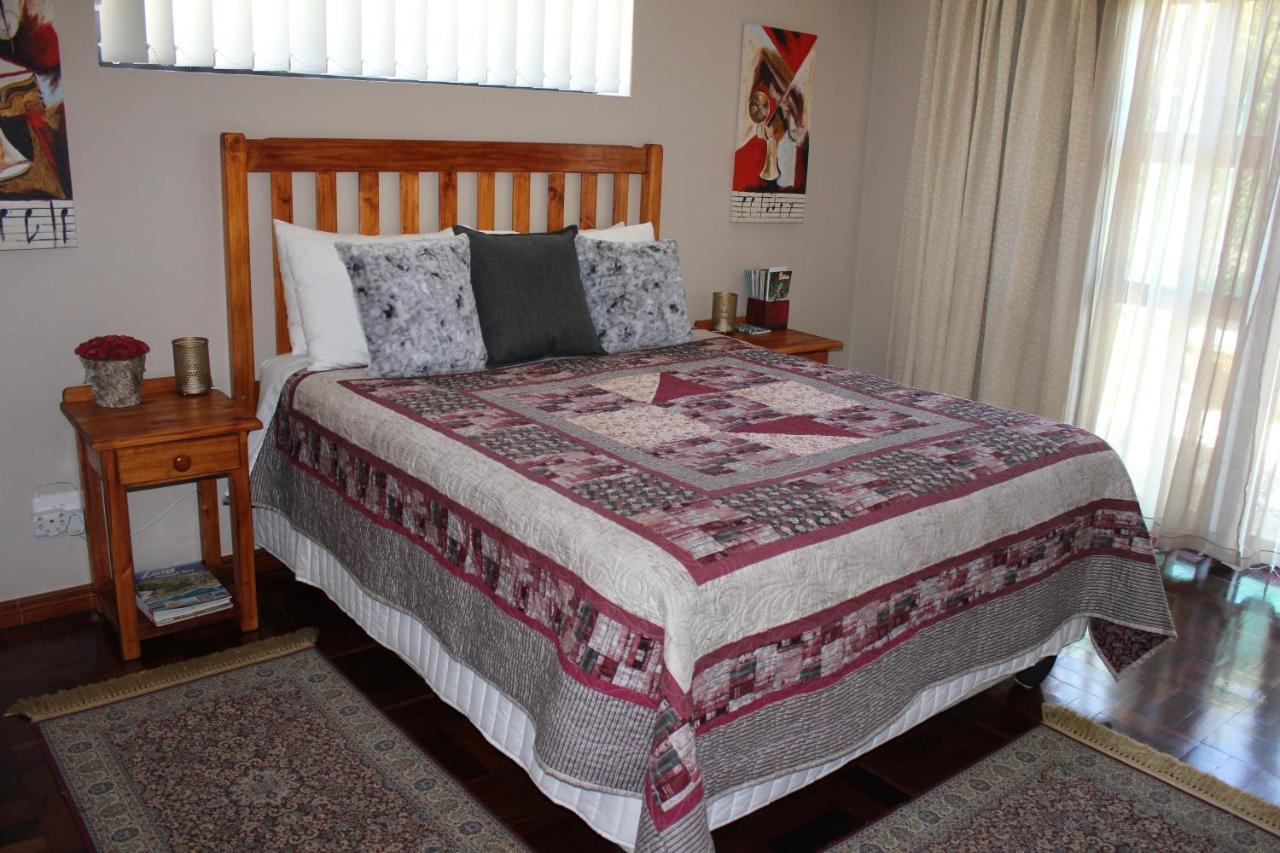 Traveller's Rest, Reebok Bed and Breakfast Mossel Bay Eksteriør billede