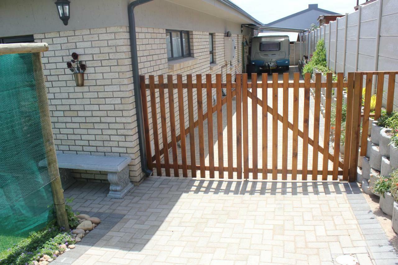 Traveller's Rest, Reebok Bed and Breakfast Mossel Bay Eksteriør billede