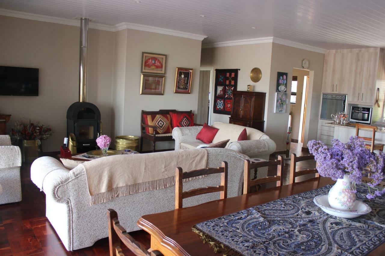 Traveller's Rest, Reebok Bed and Breakfast Mossel Bay Eksteriør billede
